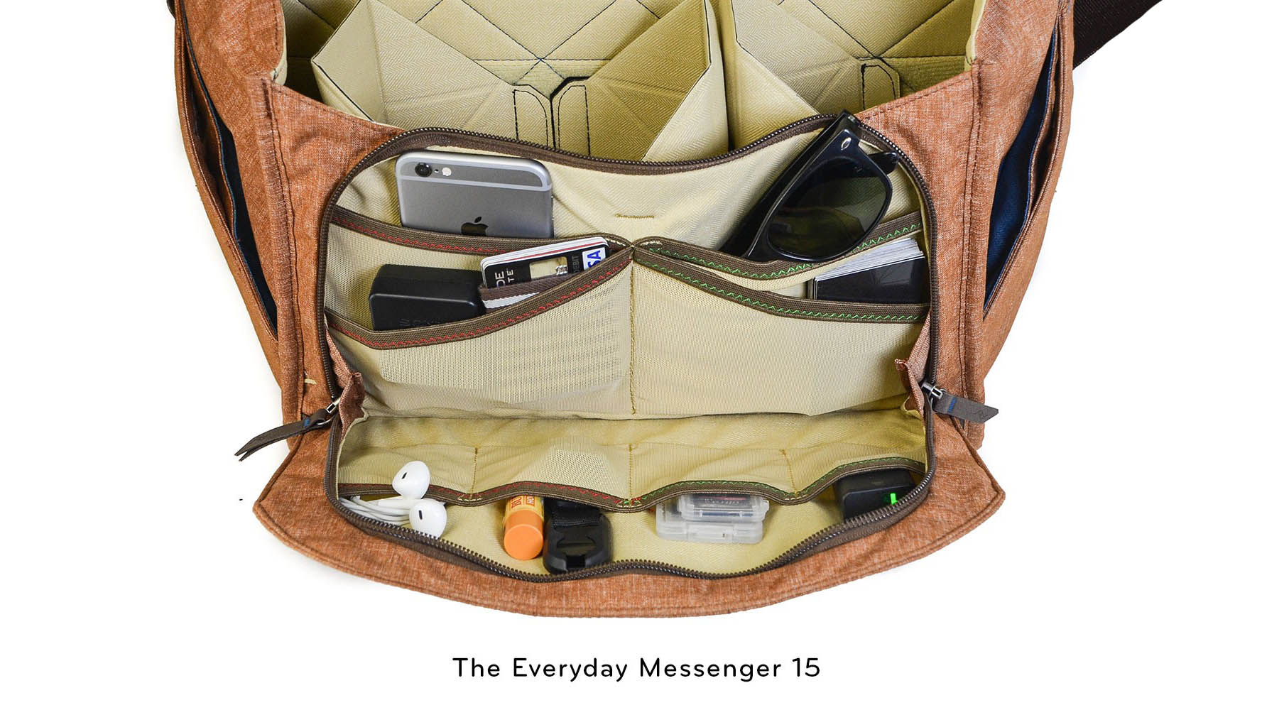 everyday-messenger-15-tan-interior-pocket-16×9